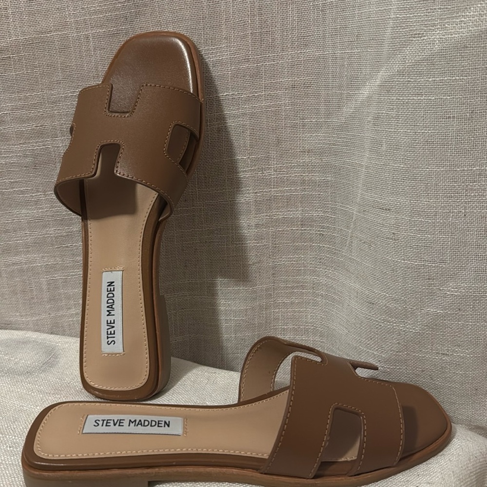 Brand New Steve Madden Hadyn Slide Sandals, Size 7, Color-Cognac Lea